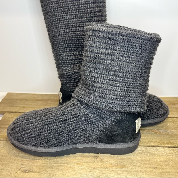 Ugg Classic Cardy tall knit 5-button boots - Picture 2 of 8